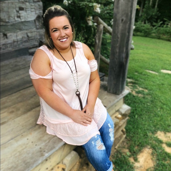 NWT Cold Shoulder Shirt with fun twist - Picture 3 of 3